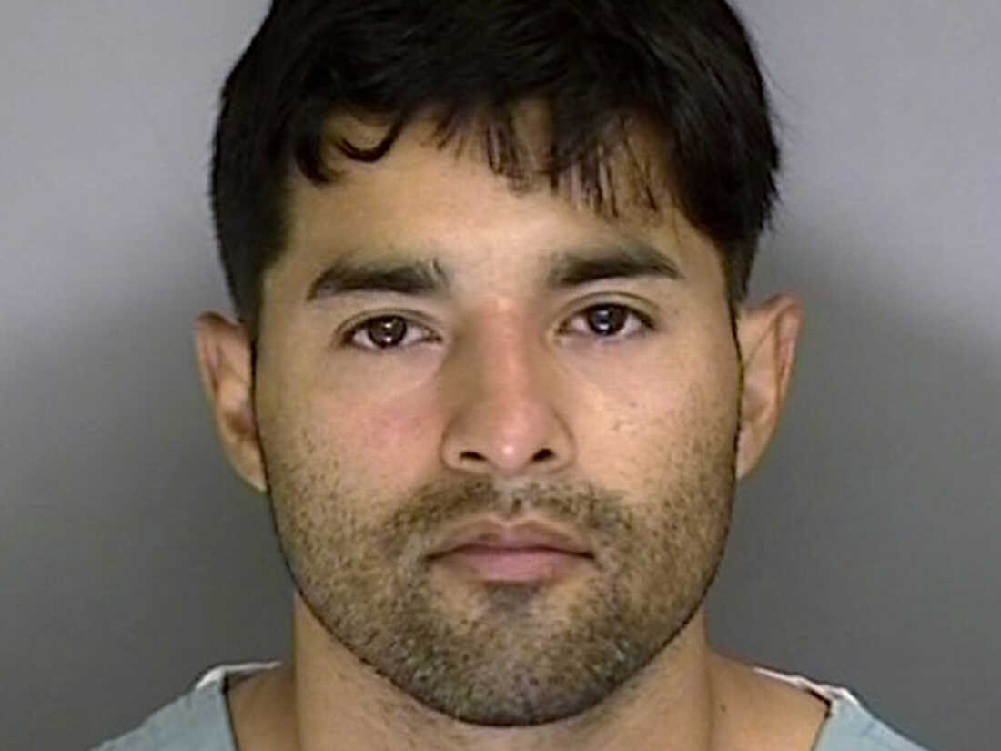 Alleged 'boogaloo' member pleads guilty to killing federal
guard during 2020 protests 1