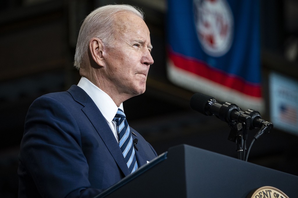 Biden’s first year in office saw 73 police officers killed —
most deaths since 1995 1