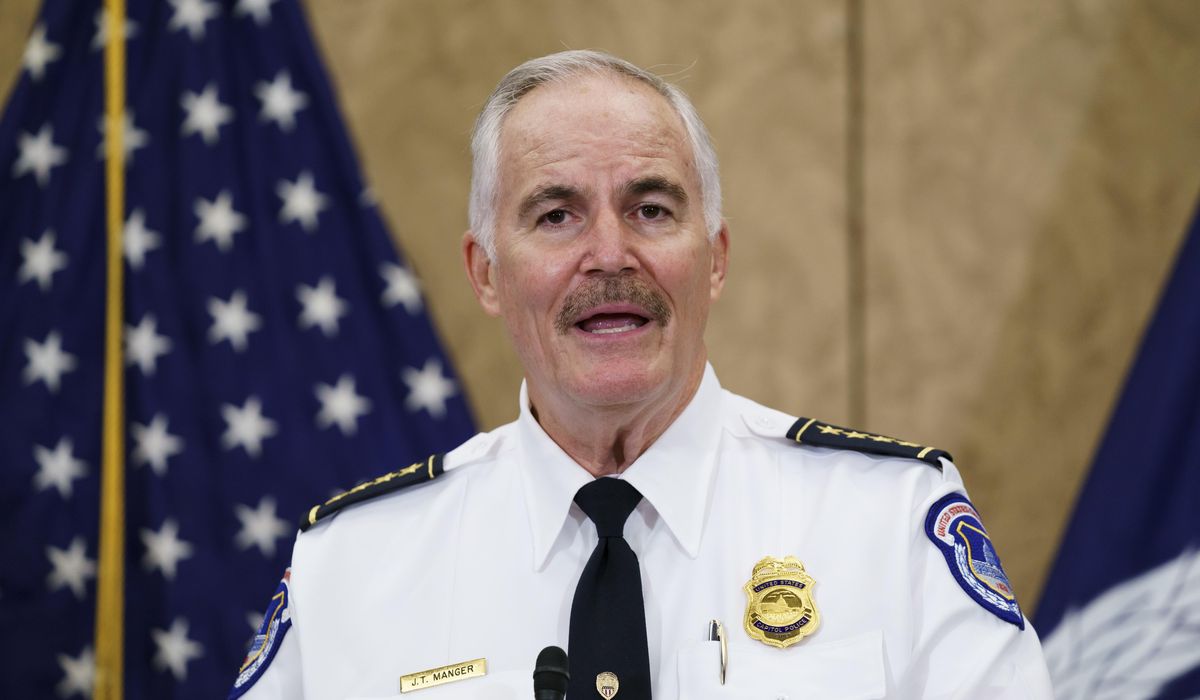 Inspector general investigating Capitol Police after officer
snaps photo in GOP congressman's office 1