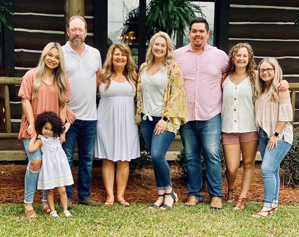 Mom opens boutique for foster kids after noticing lack of
clothing 1