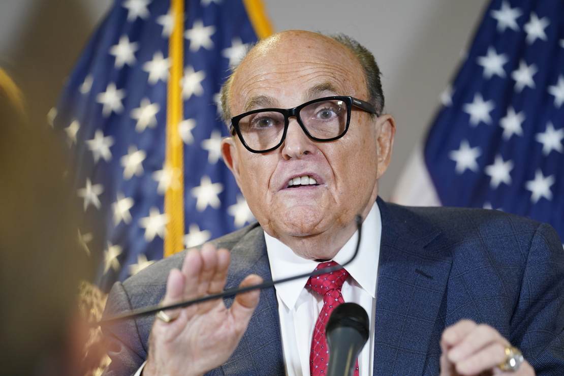 Two Judges on 'Masked Singer' Storm Off Set After Rudy
Giuliani Unmasked 1