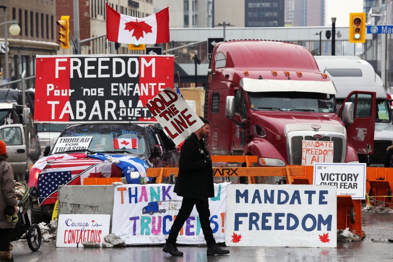 Video of Officer Appearing to Support Freedom Convoy
Protests Sparks Probe 1