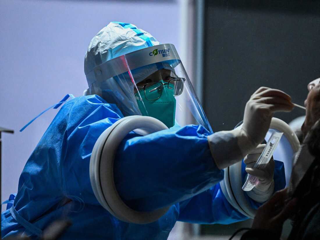 No internet, bad food and dirty rooms: Olympic athletes
struggle in COVID quarantine 1