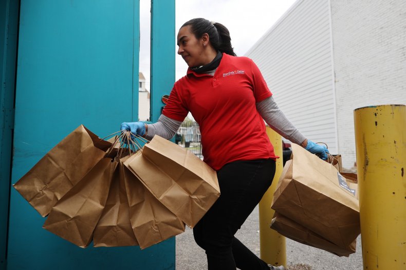 Gig Workers Share How Little They Earn for Delivery in
Minimum Wage Protest 1