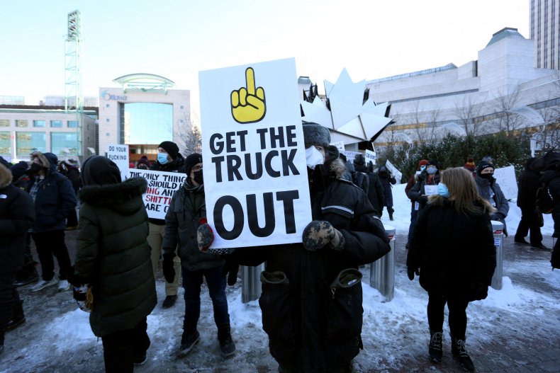 Ottawa Businesses Create GoFundMe After Protesters'
Fundraiser Halted 1