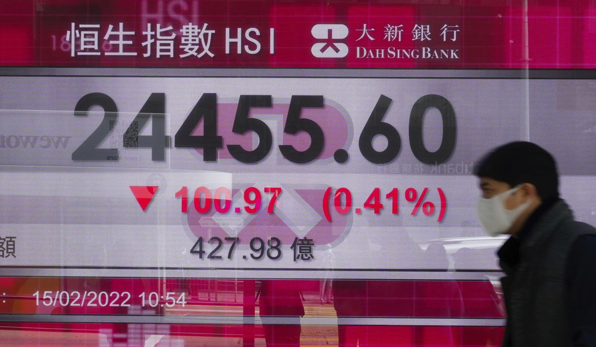 Stocks open higher, oil prices fall as Ukraine tensions
ease 1