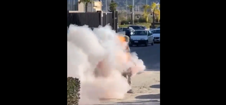 Fact Check: Claims Italian Man Protested Vaccine Mandate by
Self Immolating 1