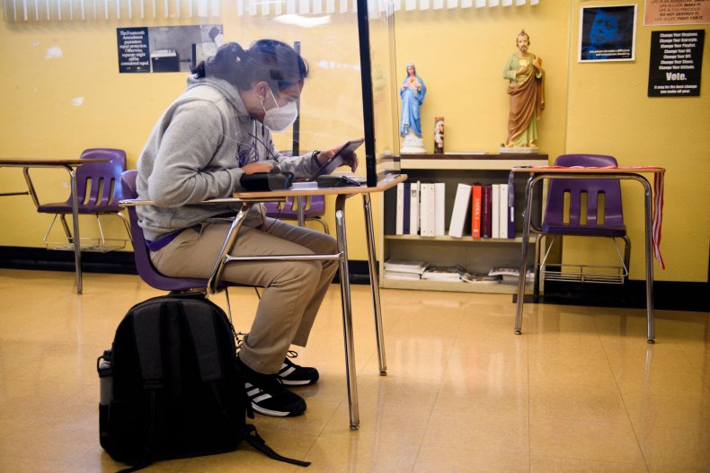 Masks Finally Arrive At Chicago Schools, But Parents Left
Nervous on Supply 1