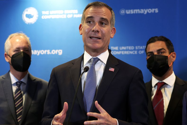 Conservatives Mock L.A. Mayor Garcetti For 'Holding My
Breath' Mask Defense 1