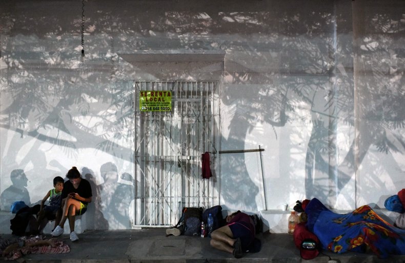 Migrants Sew Mouths Shut in Protest, Effort to Move Toward
U.S. Border 1