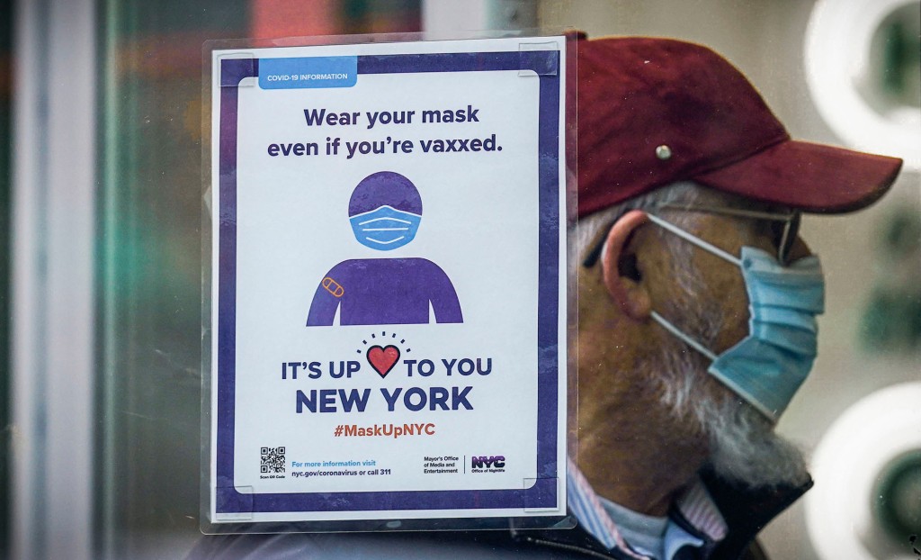 Adams, Hochul pressed to lift school mask mandates following
New Jersey decision 1