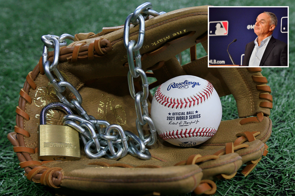 MLB lockout talks reach new low with 15-minute meeting as
Opening Day doomsday looms 1