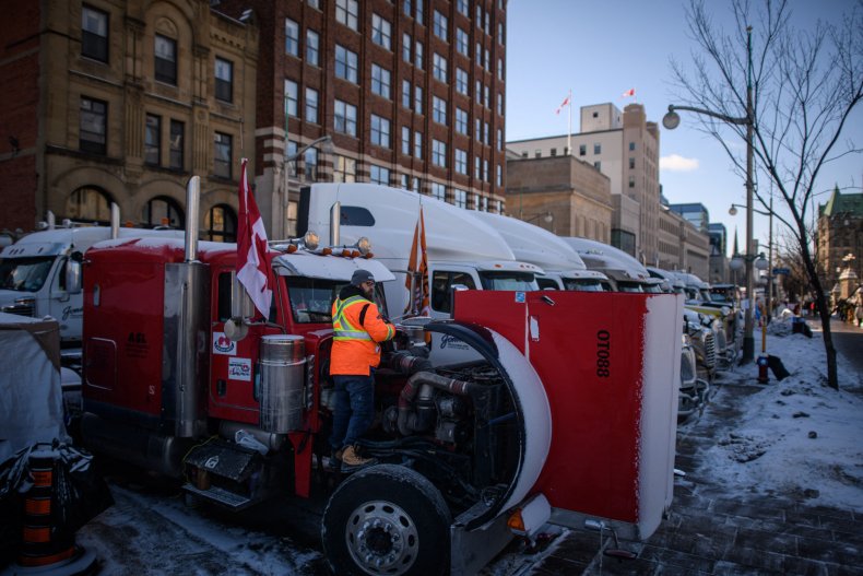 Trucker Protest Crackdown Begins With Ottawa Police Warning
of Arrests 1