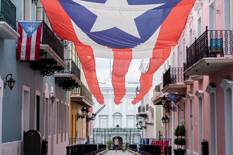 Tired of Working Extra Jobs, Puerto Rico Teachers Protest
for Better Pay 1
