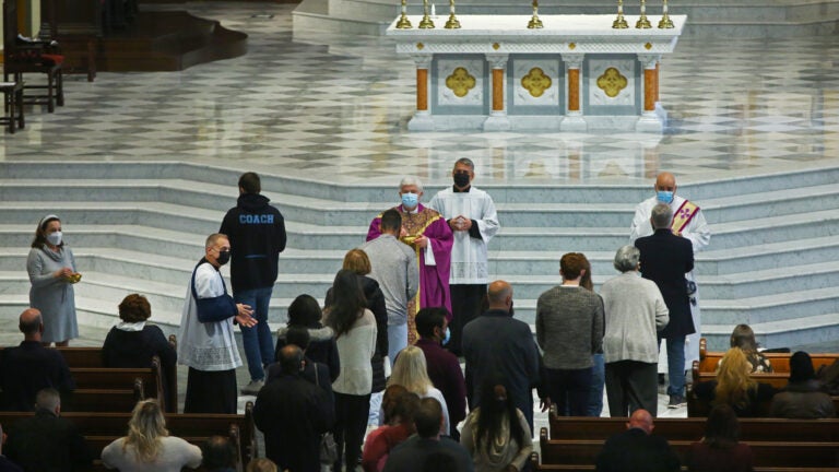 Boston Archdiocese lifts mask mandate for public
Masses 1