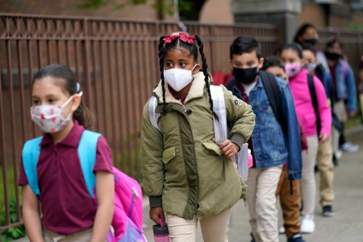 Governors in 4 states to lift school mask mandates 1