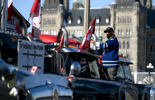 Ottawa at ‘breaking point’ as anti-vax protest enters 2nd
week 1