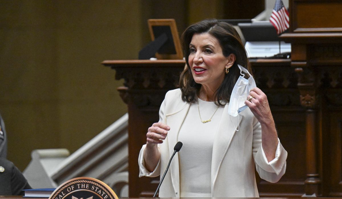 N.Y. Gov. Kathy Hochul set to drop indoor mask mandate:
Report 1