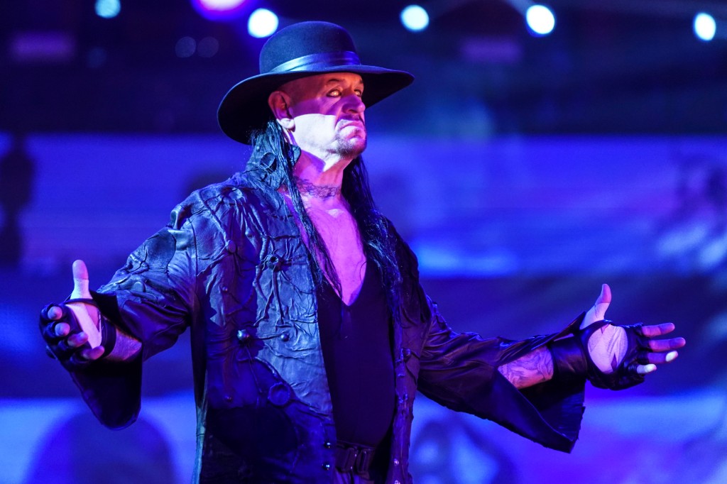 Undertaker to headline WWE Hall of Fame class at
WrestleMania 38 1