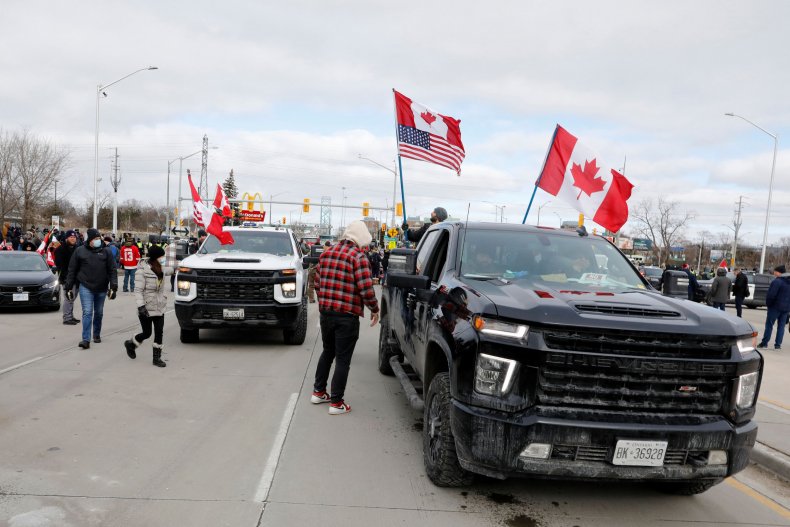 Canadian Police Arrest 11 With Batch of Weapons at Trucker
Protest 1