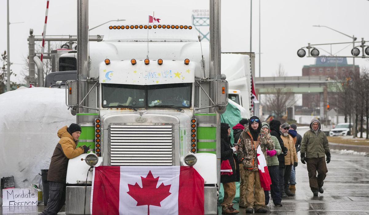 Sen. Rand Paul encourages truckers to hold U.S. protest,
clog up cities 1