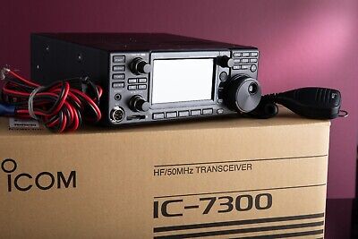 Icom 7300 ** 100 watt Transceiver with Icom SM-30 Destop microphone